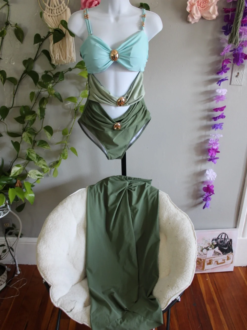 Colorblock Cutout One-Piece Swimsuit & Sarong Cover-Up Set Size M